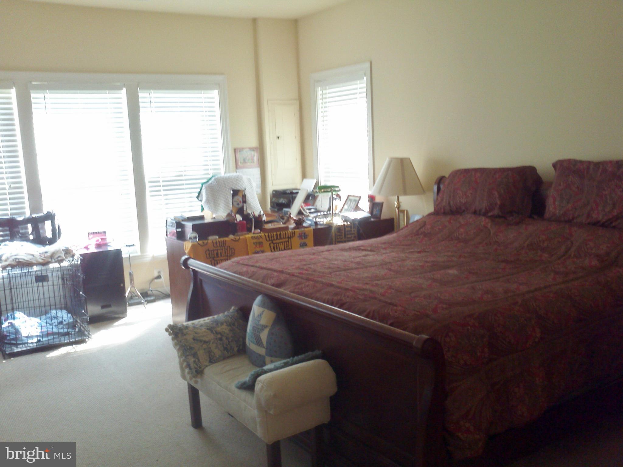 VIRGINIA OAKS - Residential