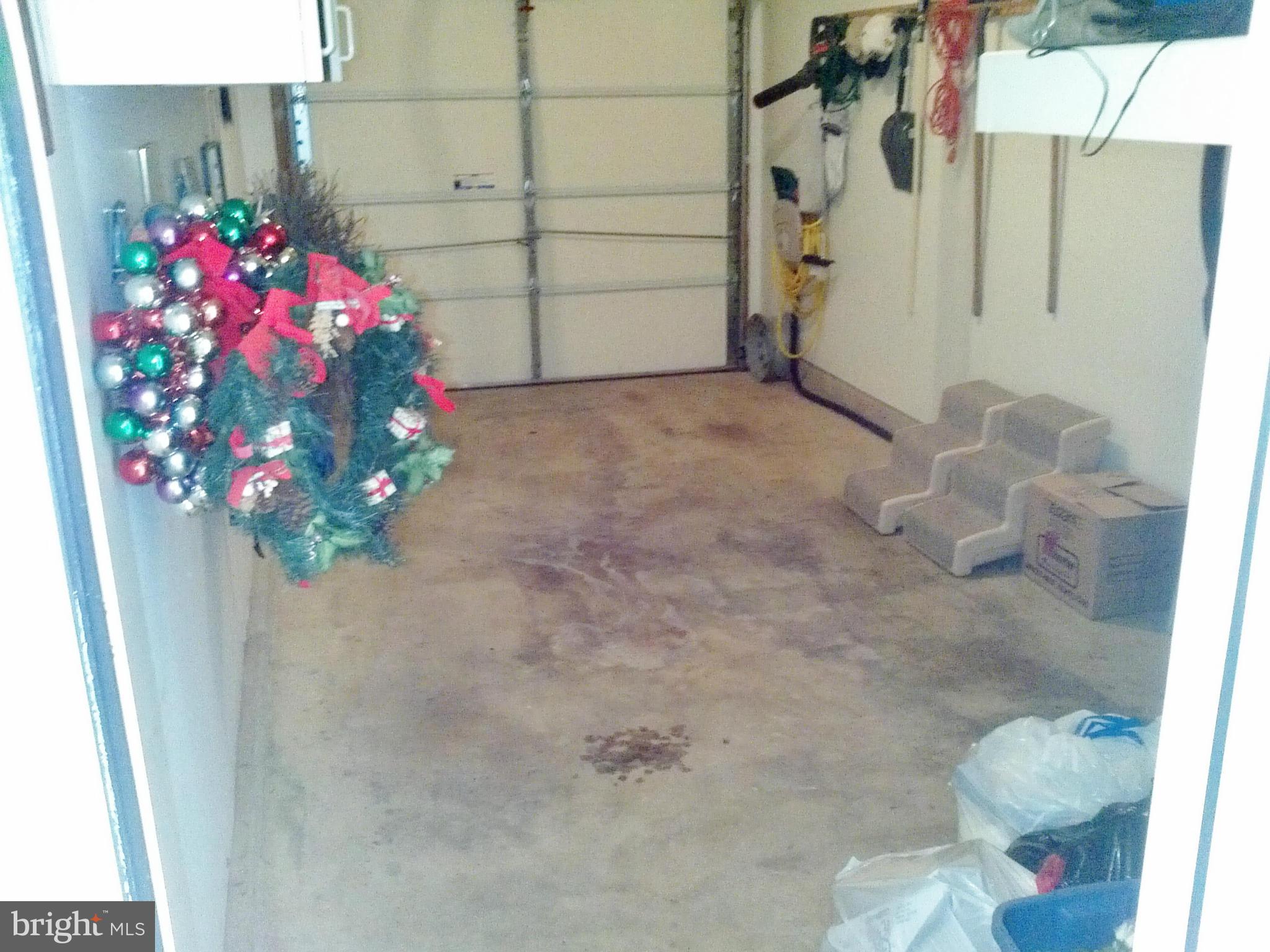 VIRGINIA OAKS - Residential