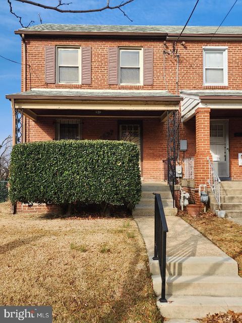 1927 21ST PLACE SE WASHINGTON DC 20020