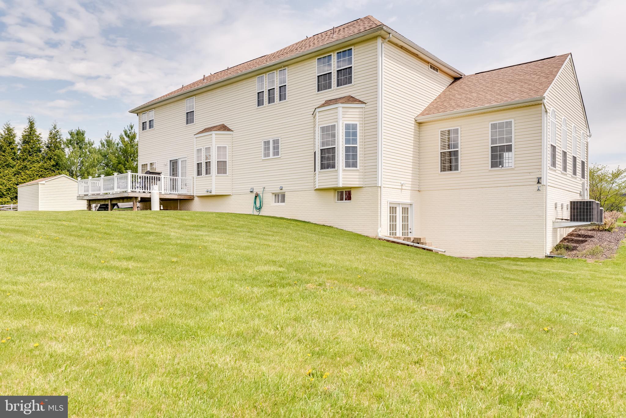 SPRUCE HILL ESTATES - Residential