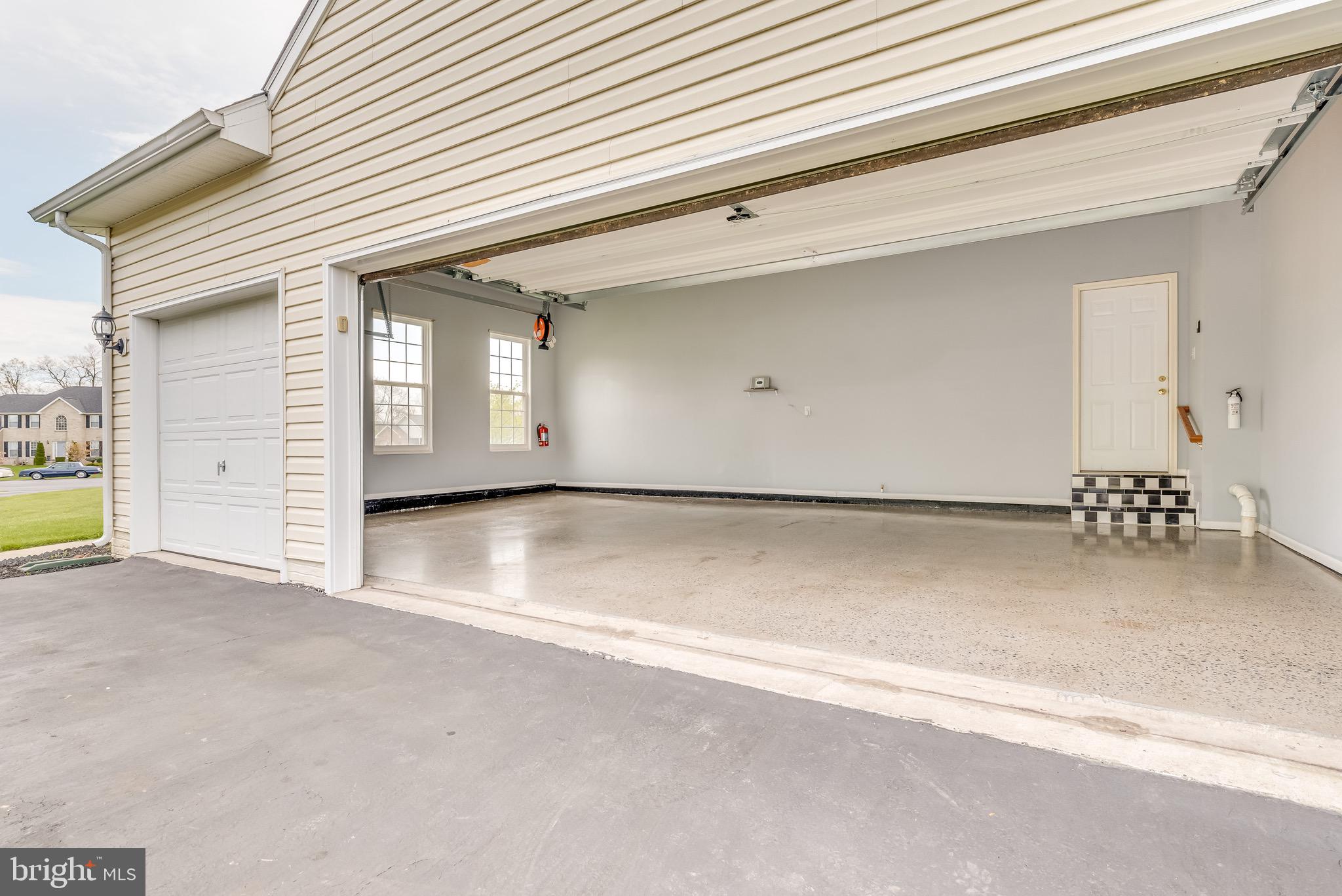 SPRUCE HILL ESTATES - Residential