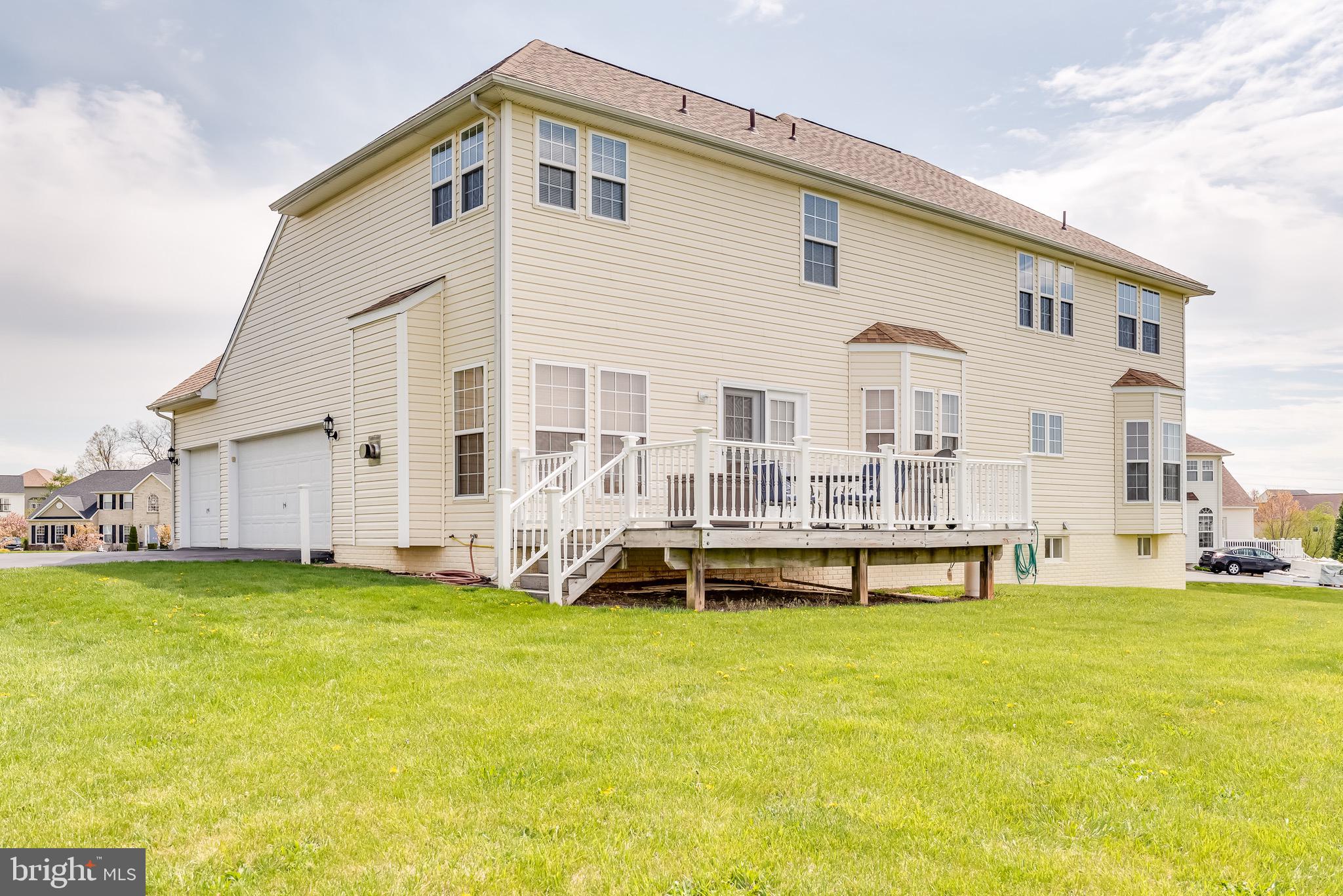 SPRUCE HILL ESTATES - Residential