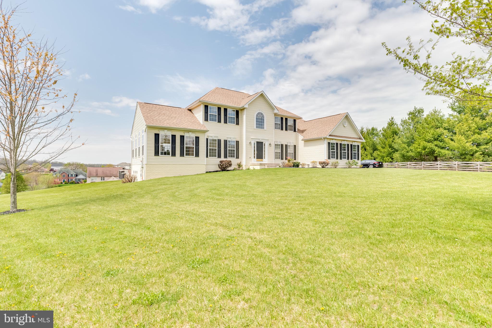 SPRUCE HILL ESTATES - Residential