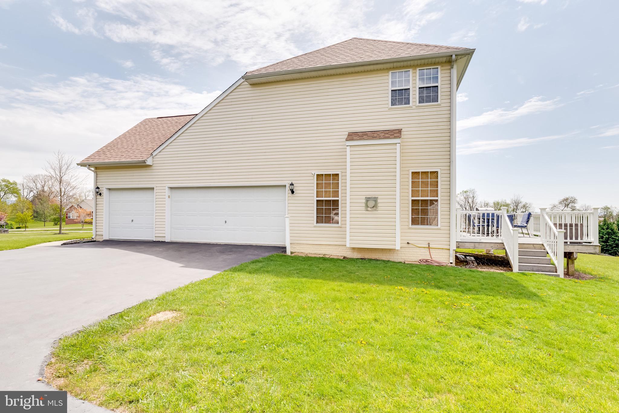 SPRUCE HILL ESTATES - Residential