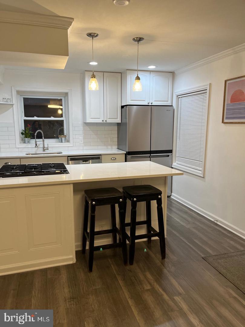 1077 S EDISON STREET