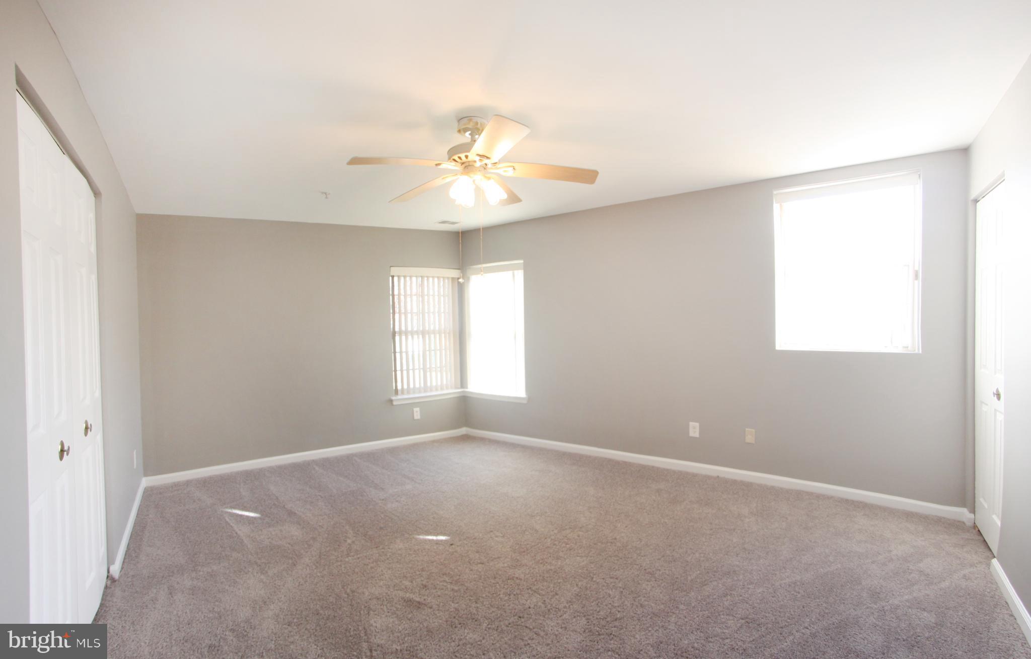 OAK LEAF VILLAS - Residential