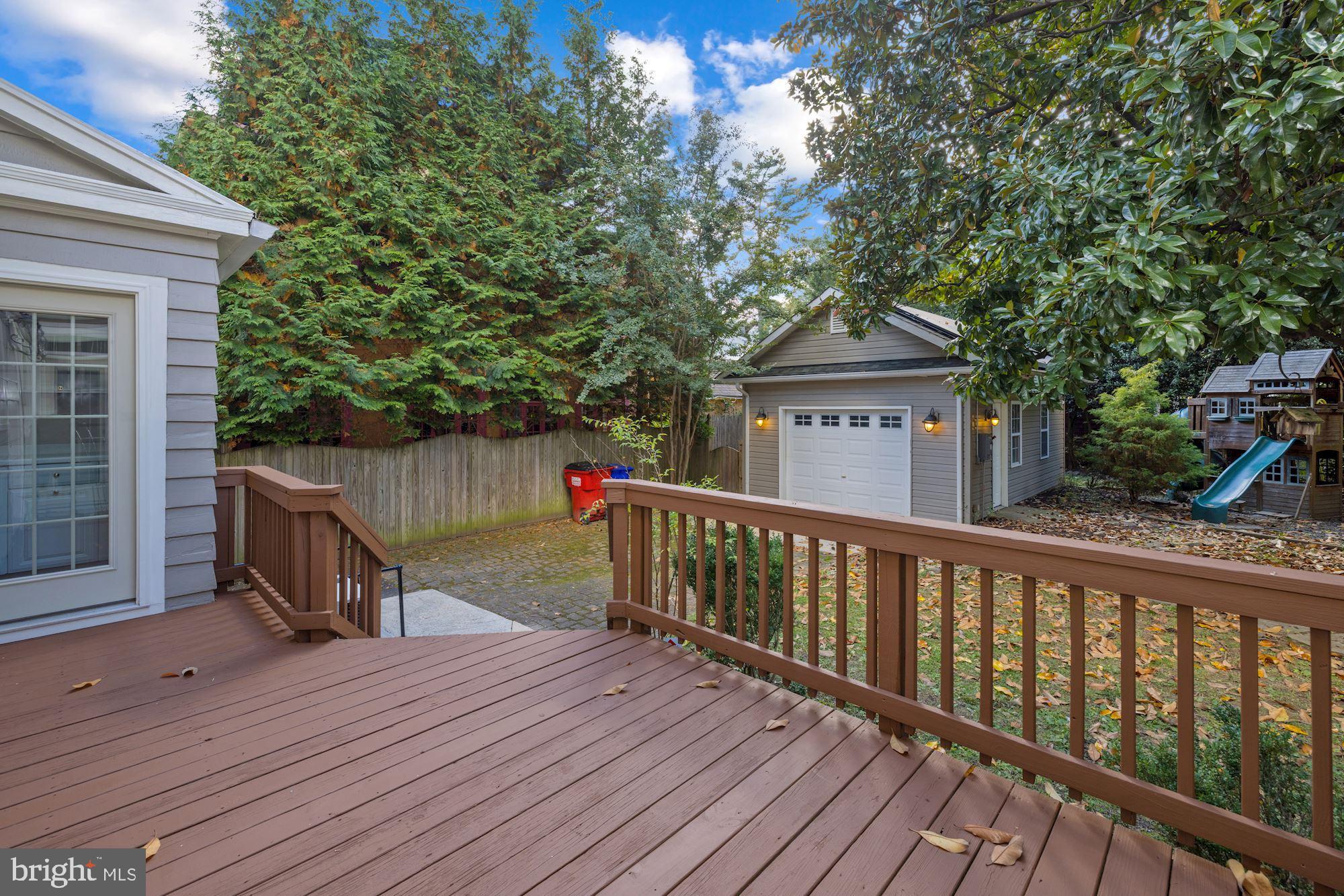 BATTERY PARK - Residential Lease