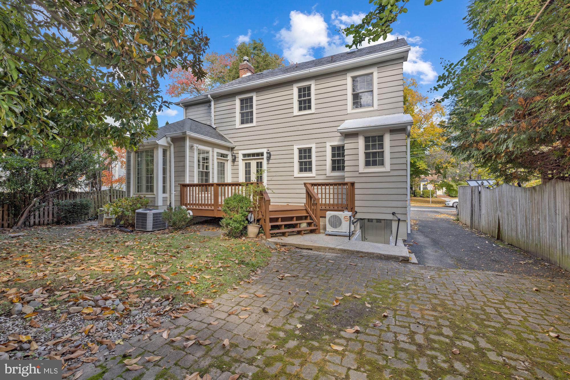 BATTERY PARK - Residential Lease