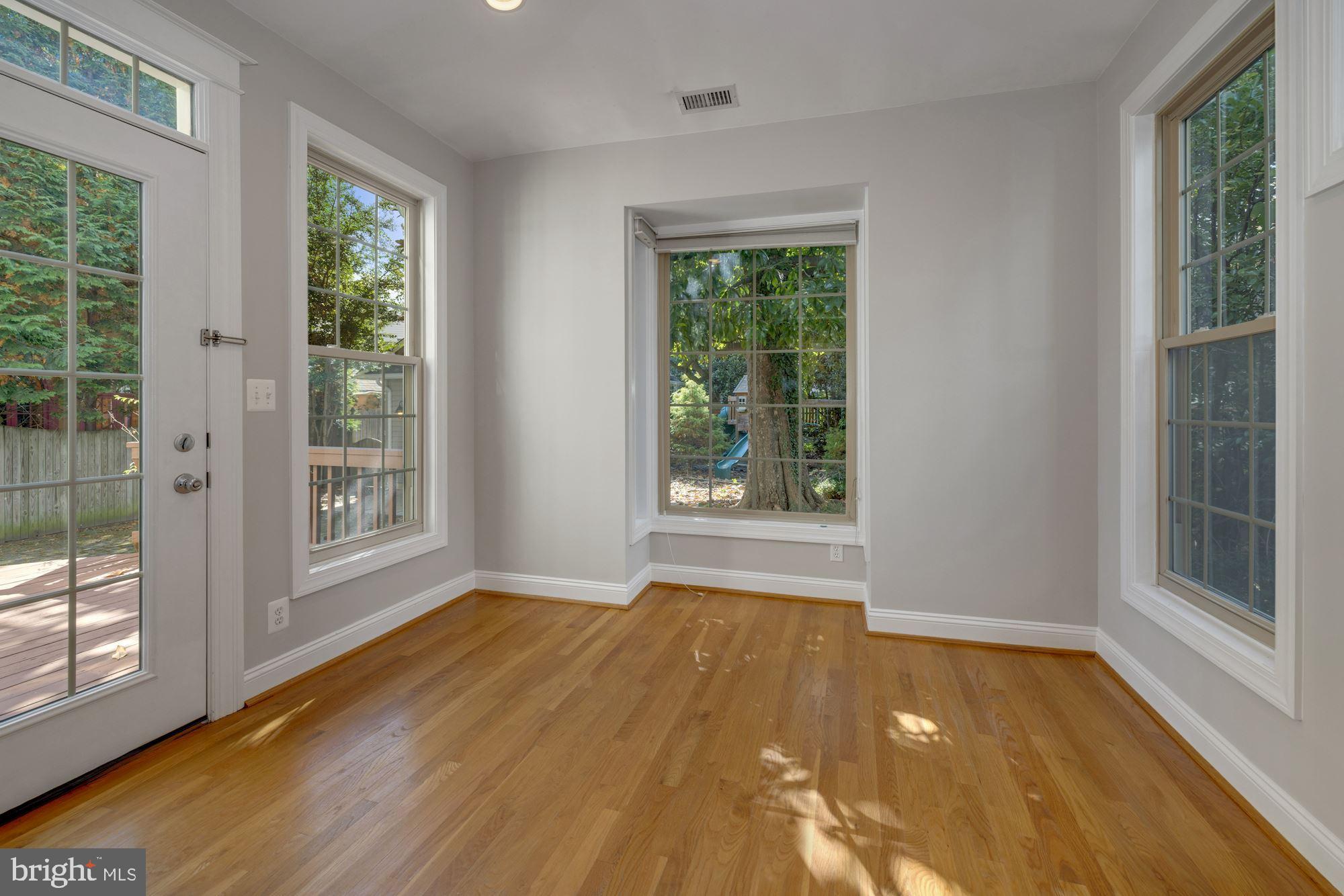 BATTERY PARK - Residential Lease