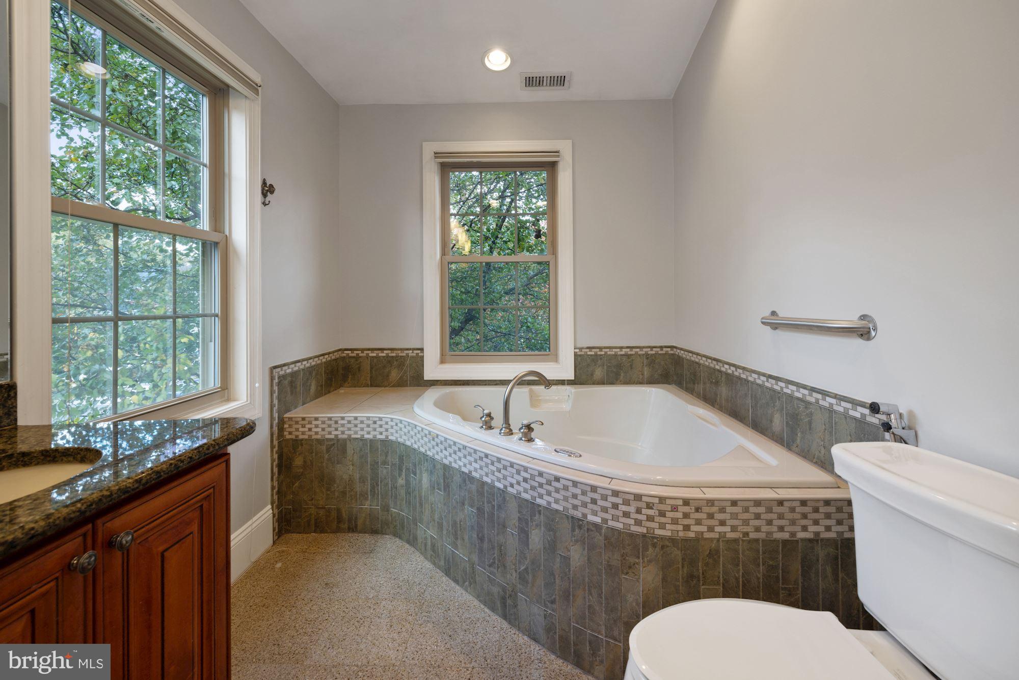 BATTERY PARK - Residential Lease