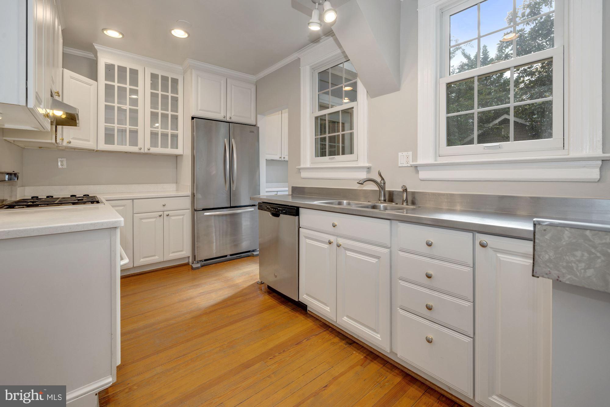 BATTERY PARK - Residential Lease