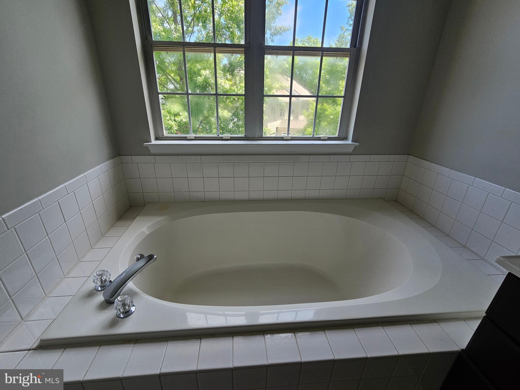 TUSCARORA KNOLLS - Residential