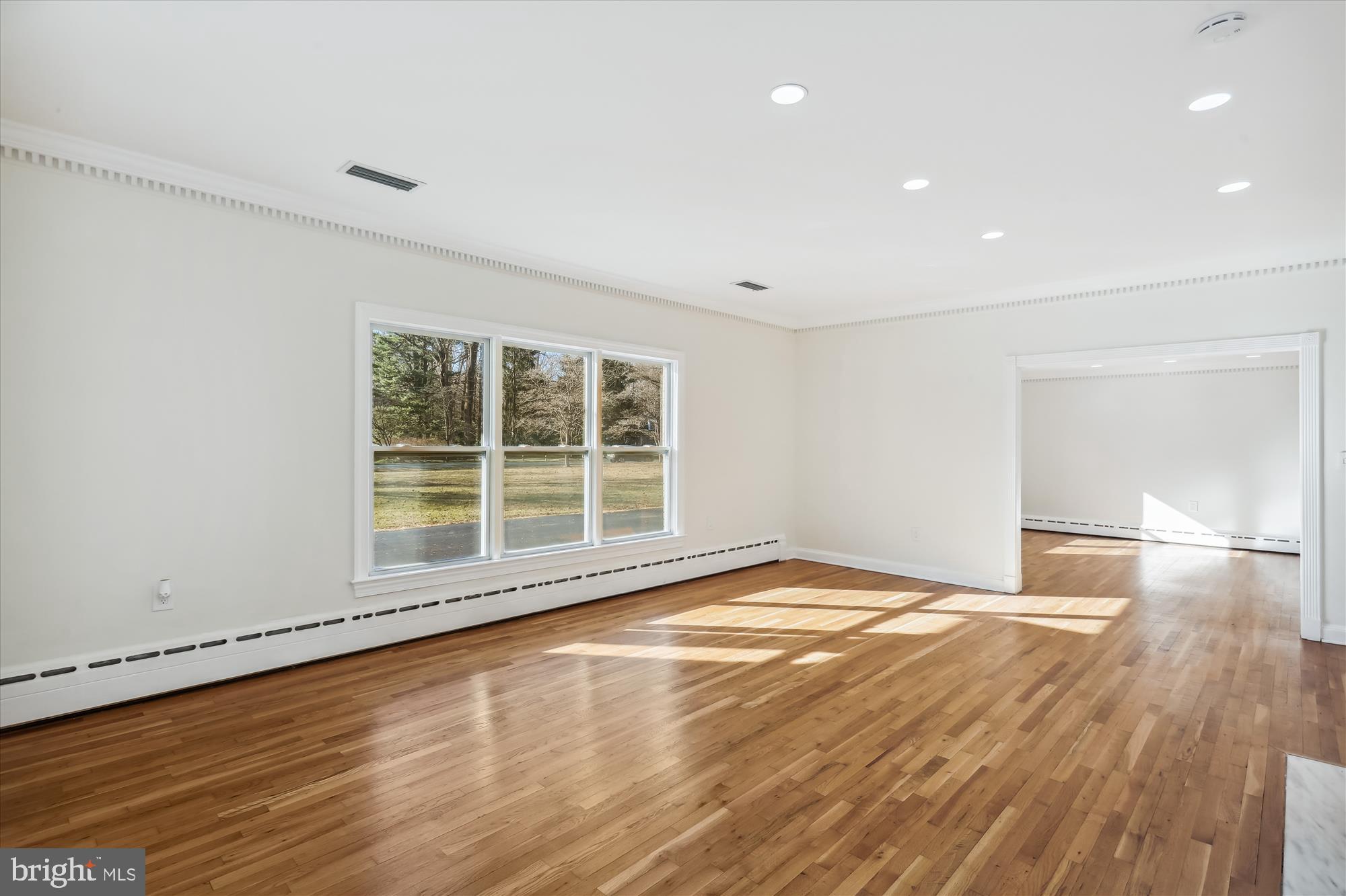 POTOMAC MANOR - Residential