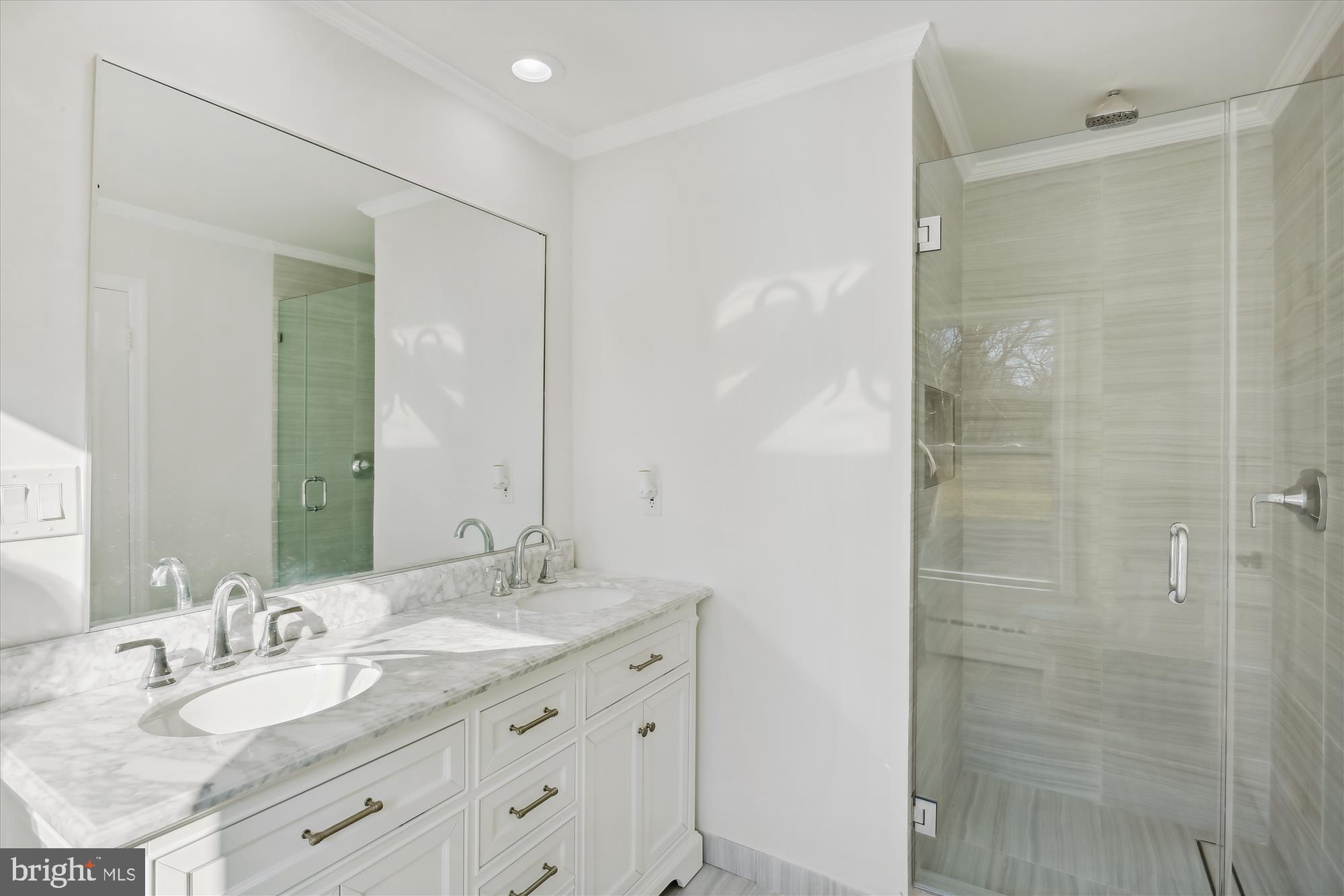 POTOMAC MANOR - Residential