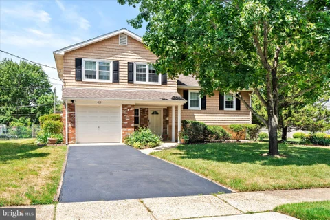 43 Brunswick Drive, Howell, NJ MLS: NJMM2004726