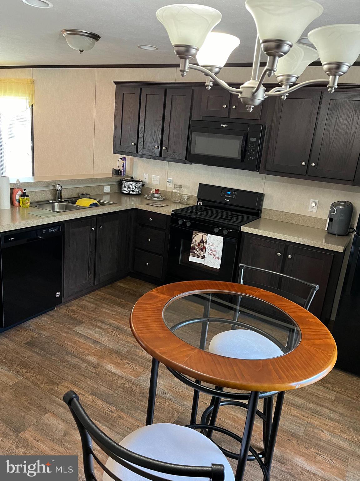 FAIRVIEW MANOR - Residential