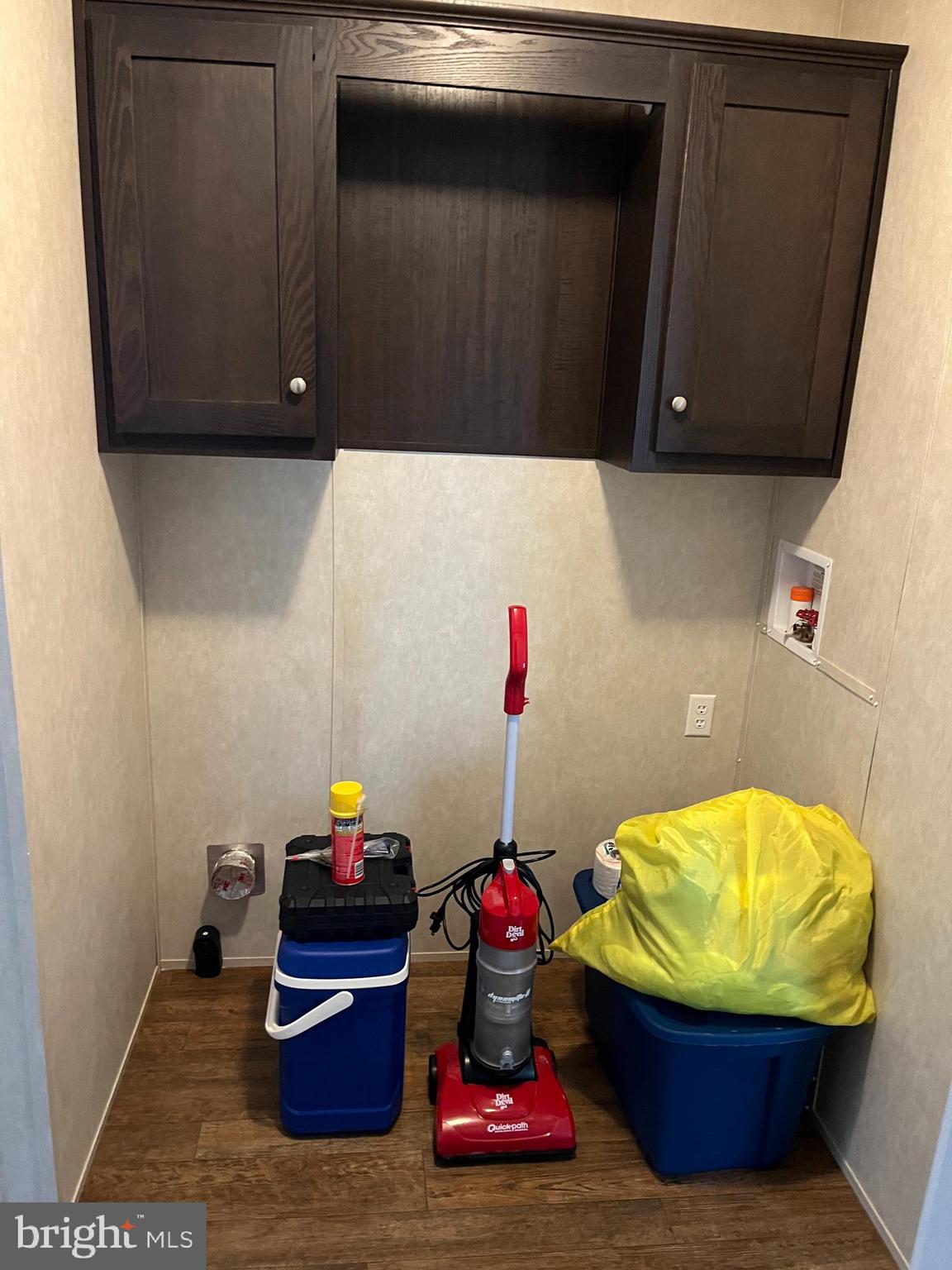 FAIRVIEW MANOR - Residential