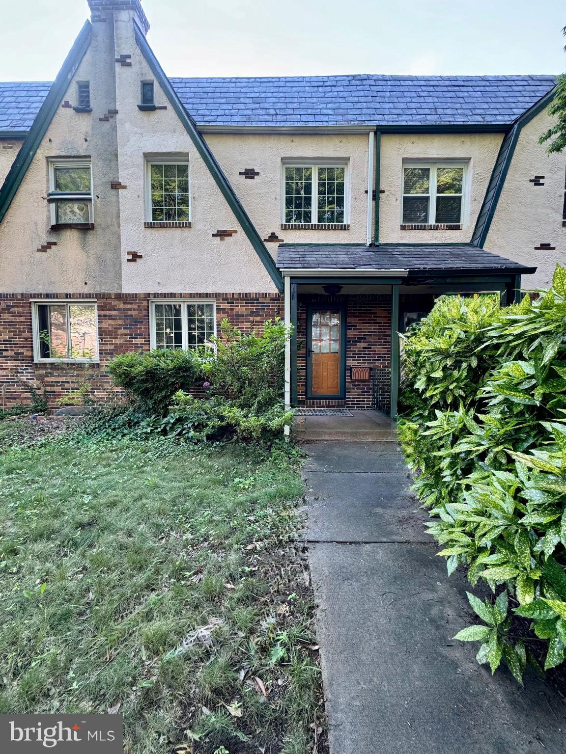 Beautiful Townhome located in Ednor Gardens, boasting hardwood floors throughout and updated stainless steel appliances. Home includes an attached garage and driveway, large enough for parking two cars.