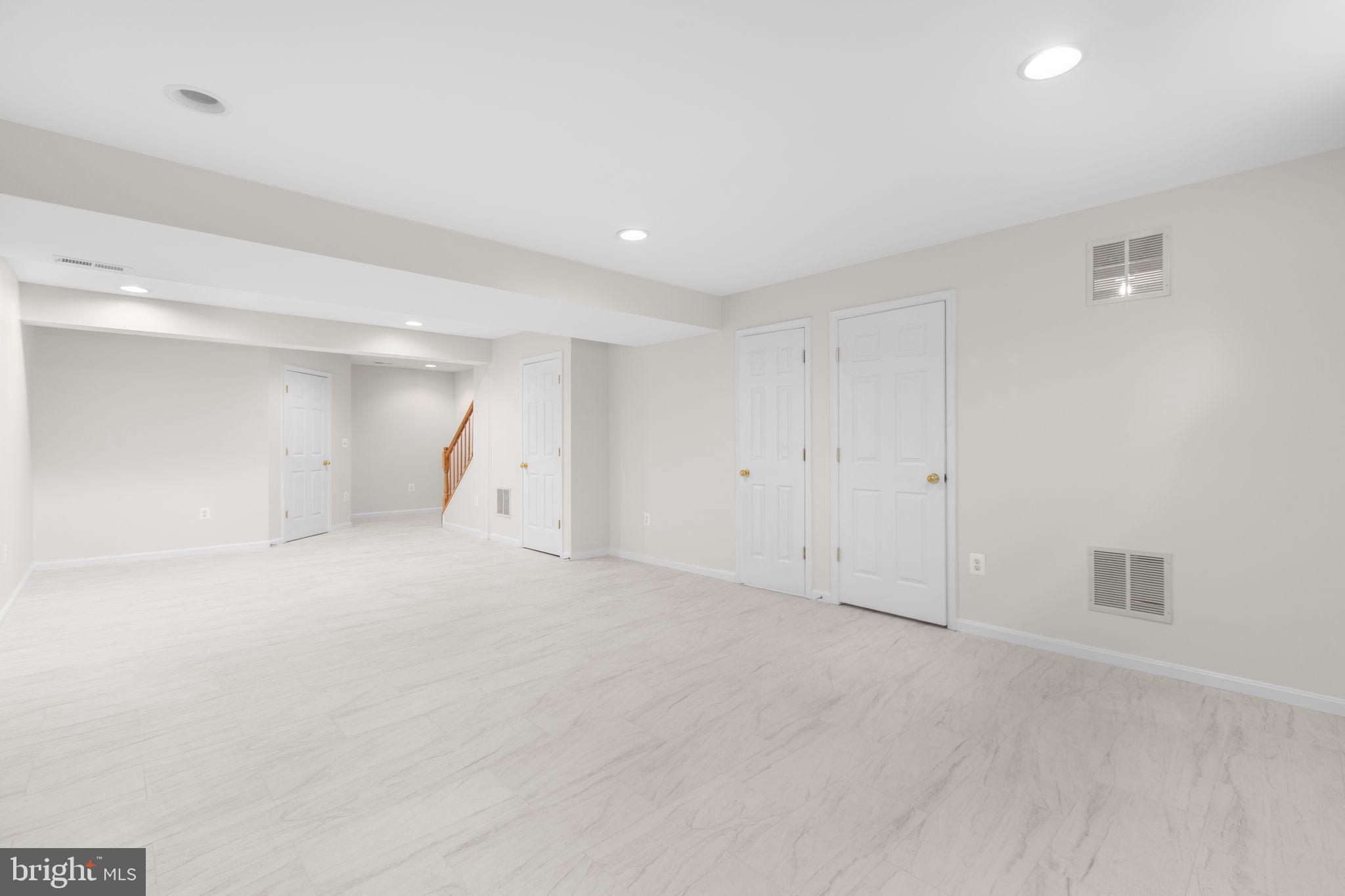 HAMPSTEAD LANDING - Residential Lease