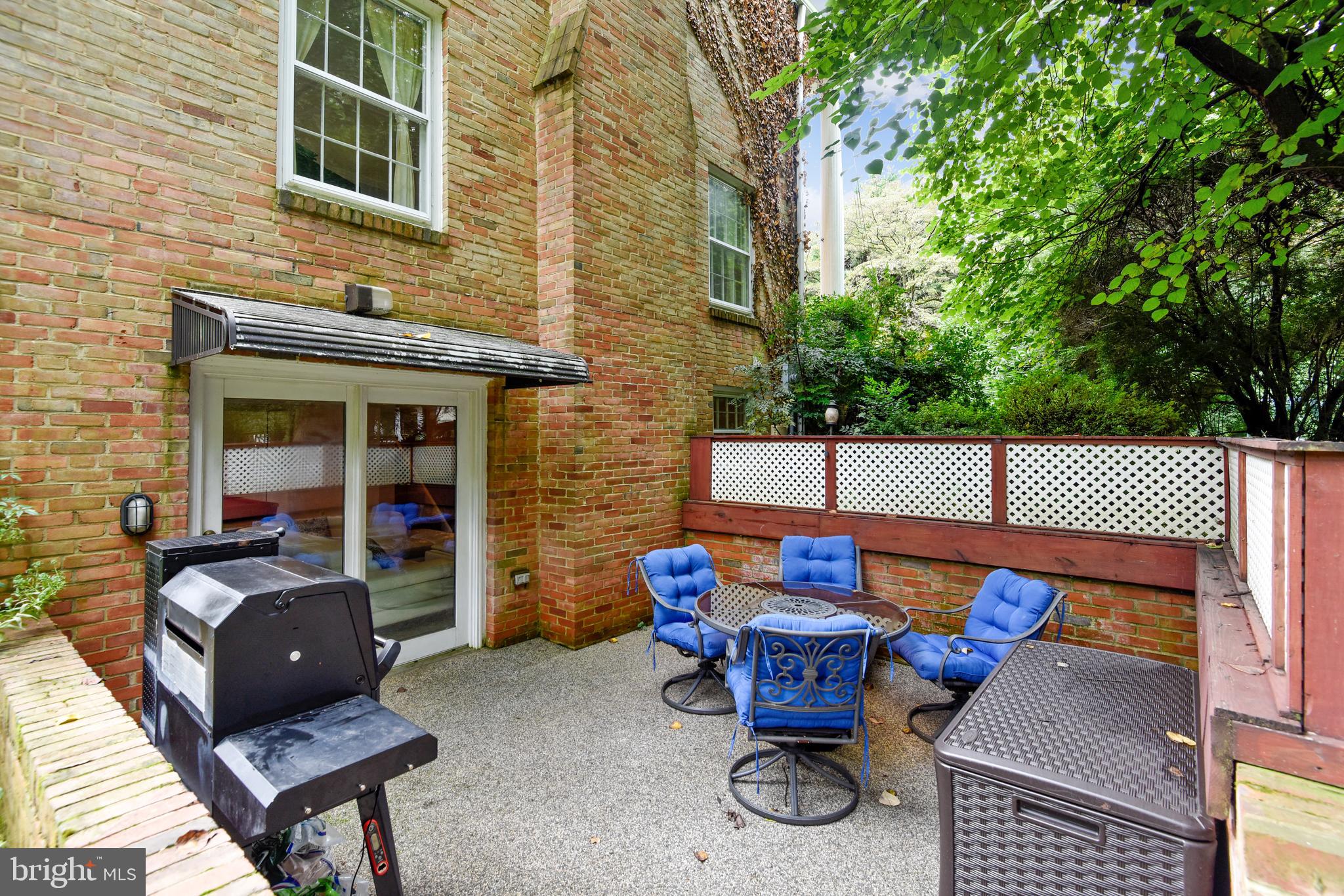 BARCROFT KNOLLS - Residential