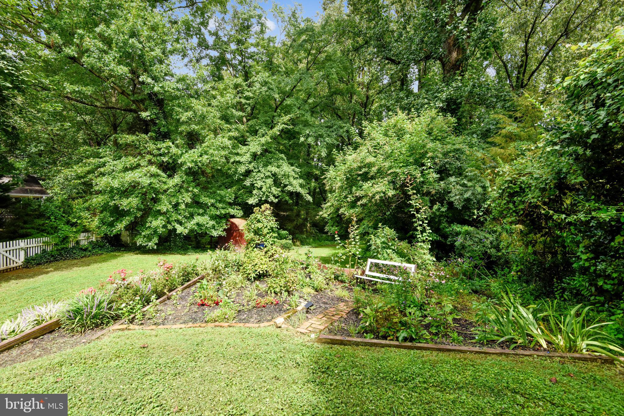 BARCROFT KNOLLS - Residential