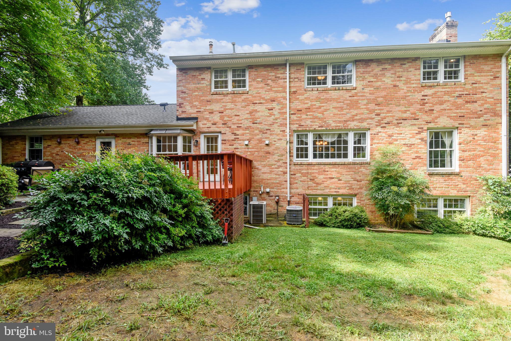 BARCROFT KNOLLS - Residential