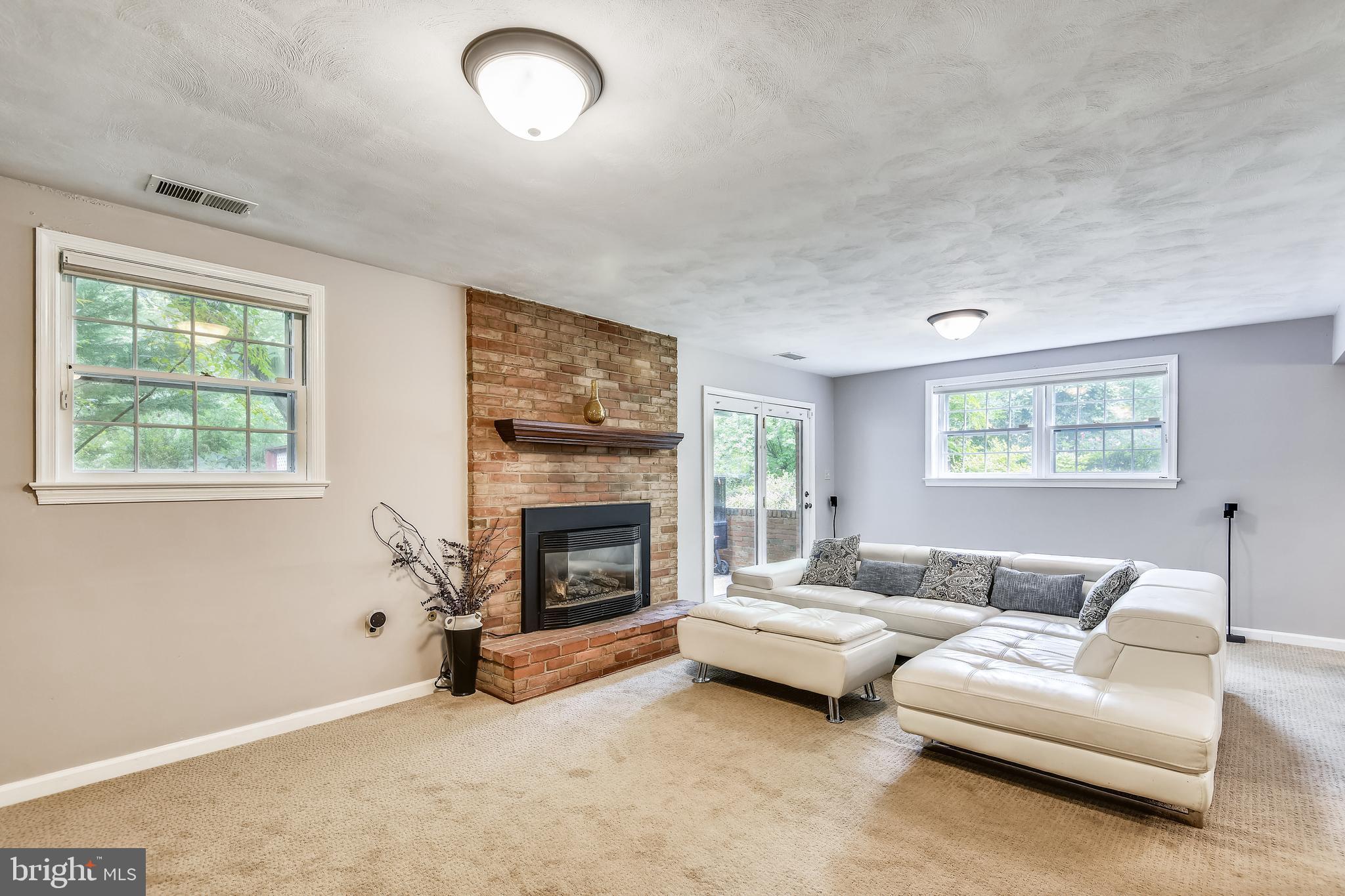 BARCROFT KNOLLS - Residential