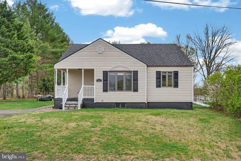 Photo of 106 Shenandoah Avenue, SHENANDOAH, VA 22849 (MLS # VAPA2006200)