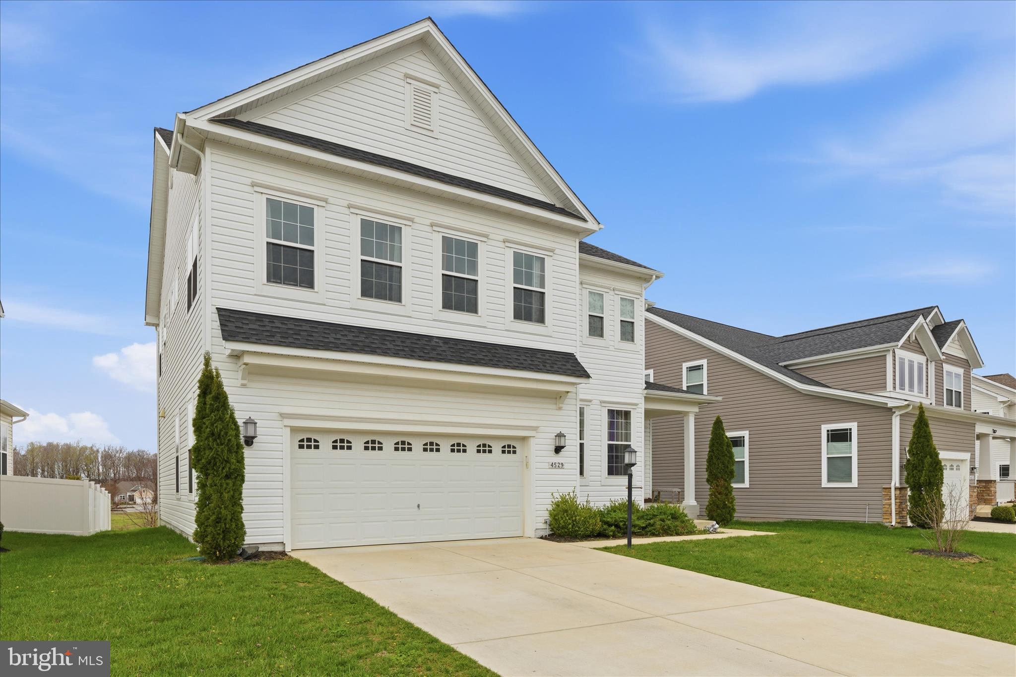 4529 SHAKESPEARE CIRCLE