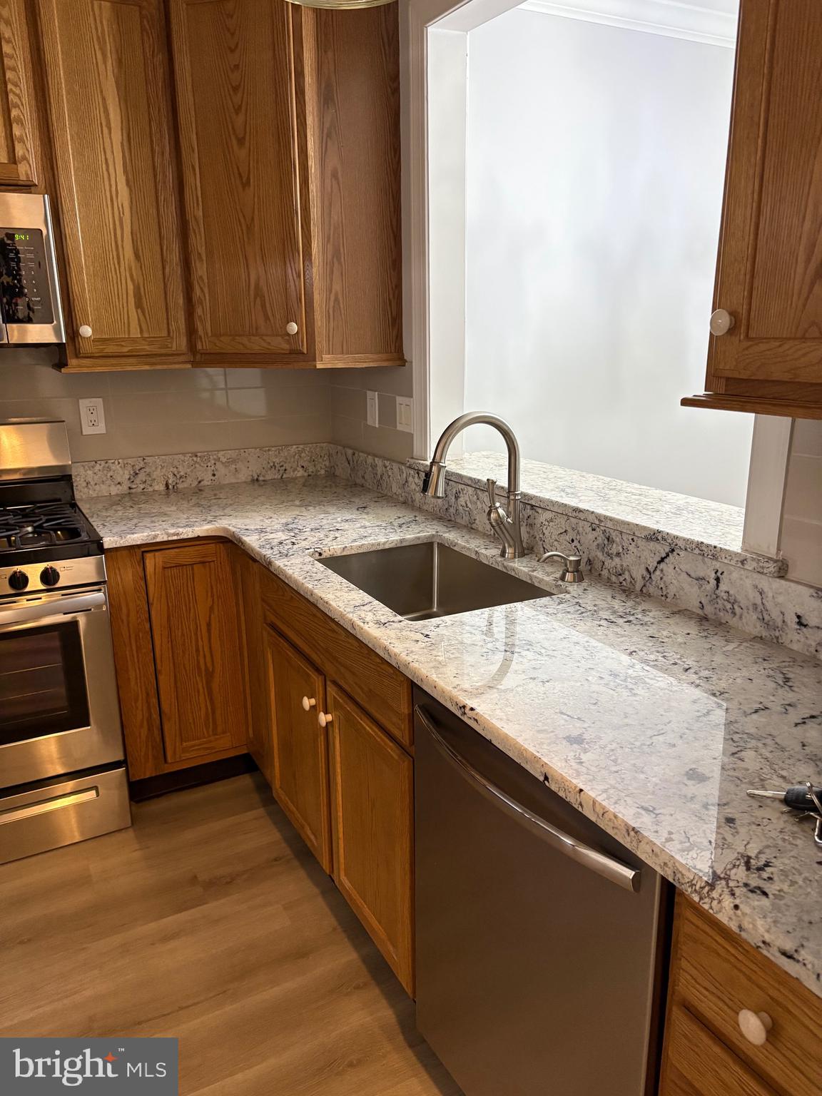 CREEKSIDE VILLAGE - Residential