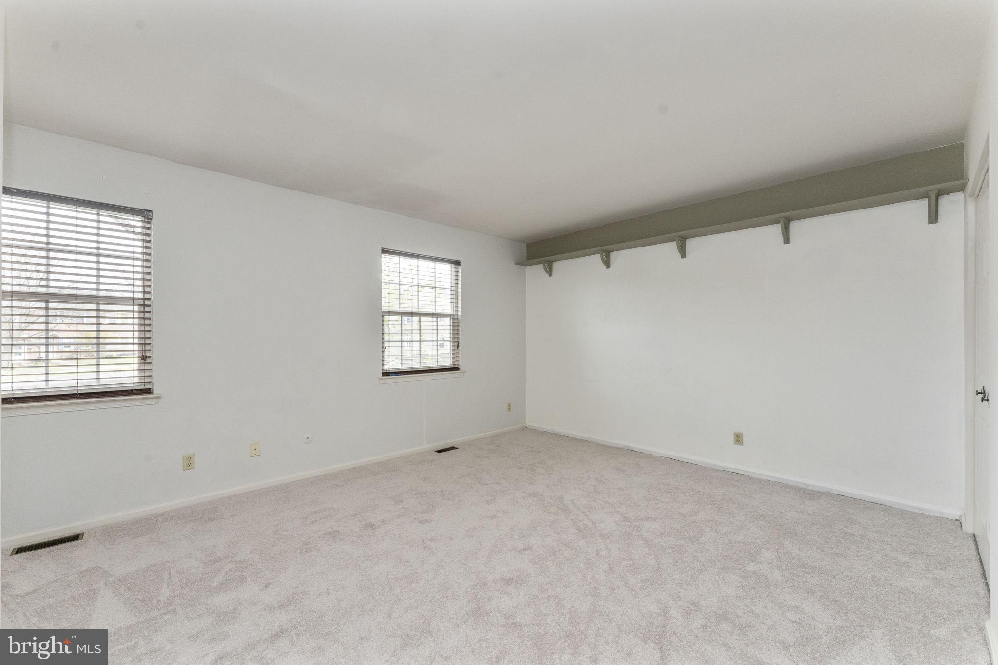 STONEGATE VILLAGE - Residential