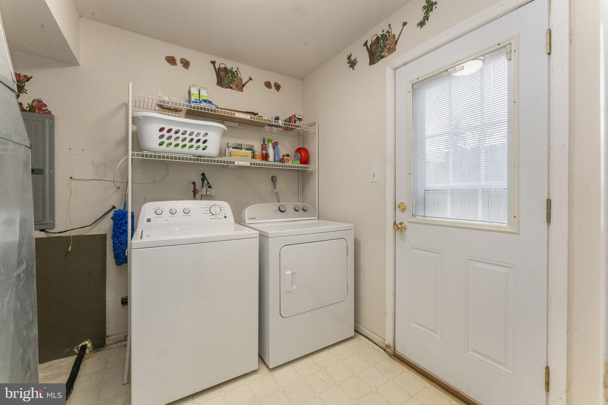 STONEGATE VILLAGE - Residential