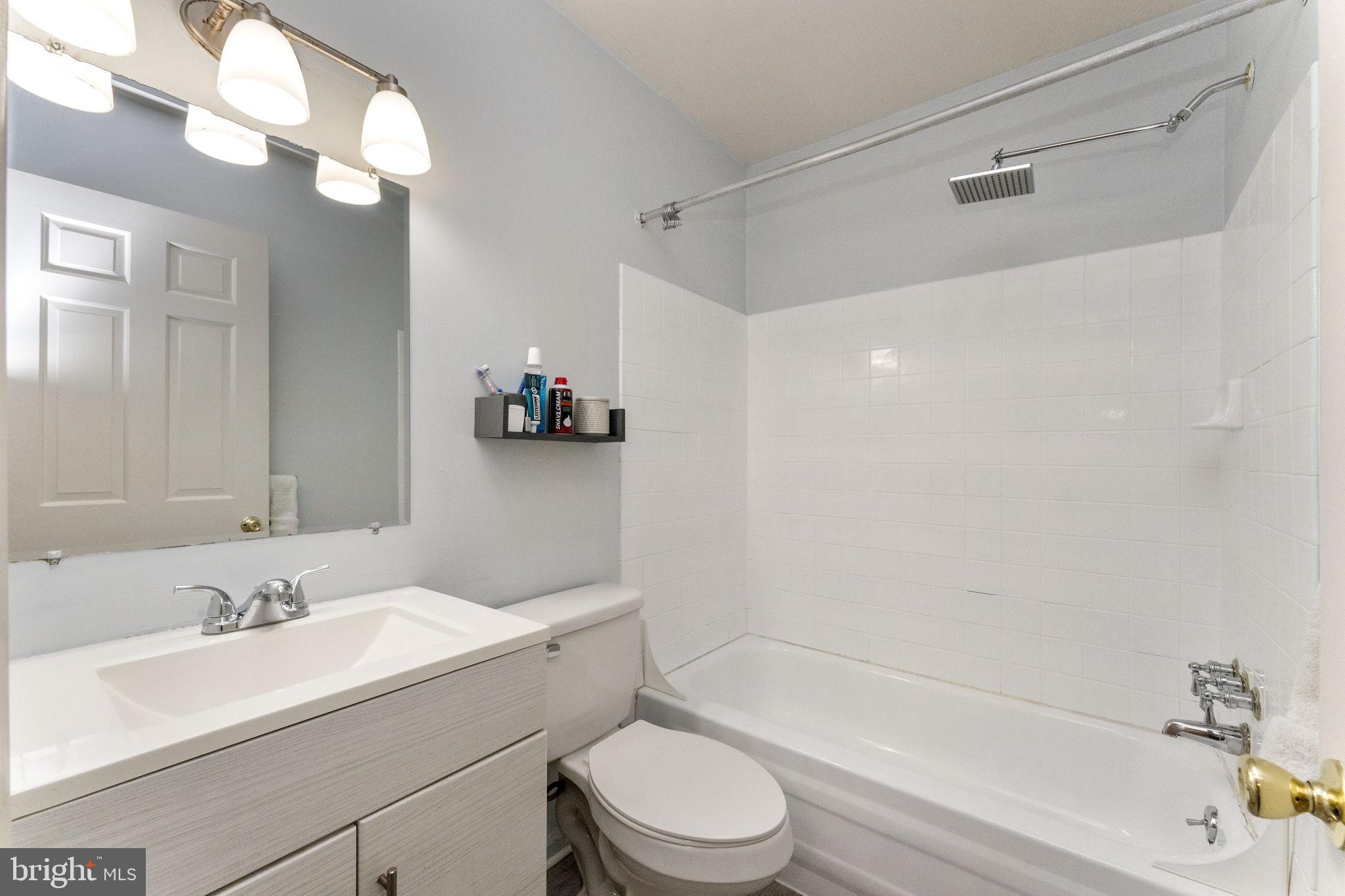 STONEGATE VILLAGE - Residential