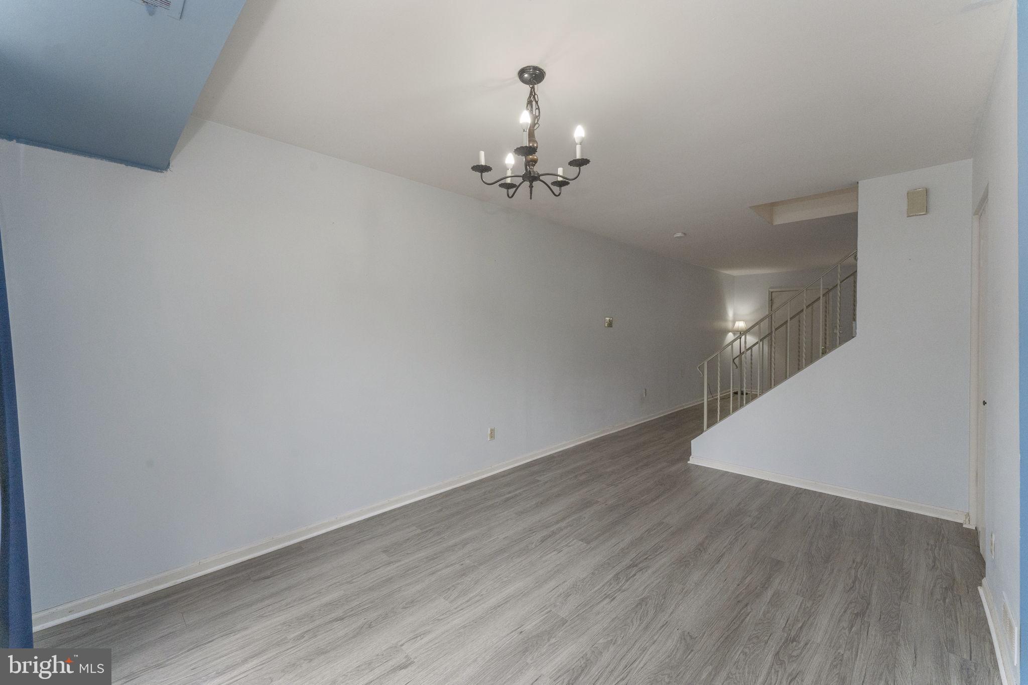 STONEGATE VILLAGE - Residential