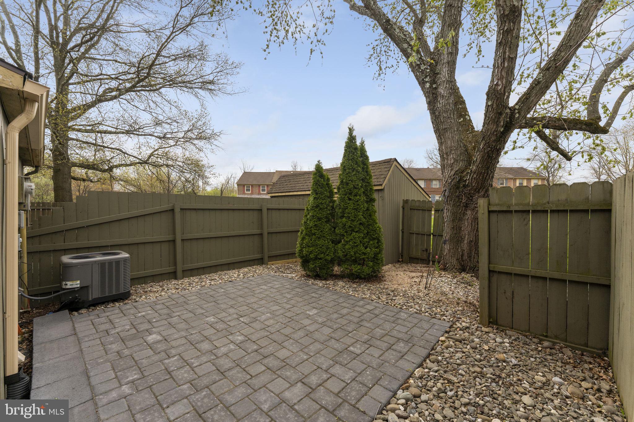 STONEGATE VILLAGE - Residential