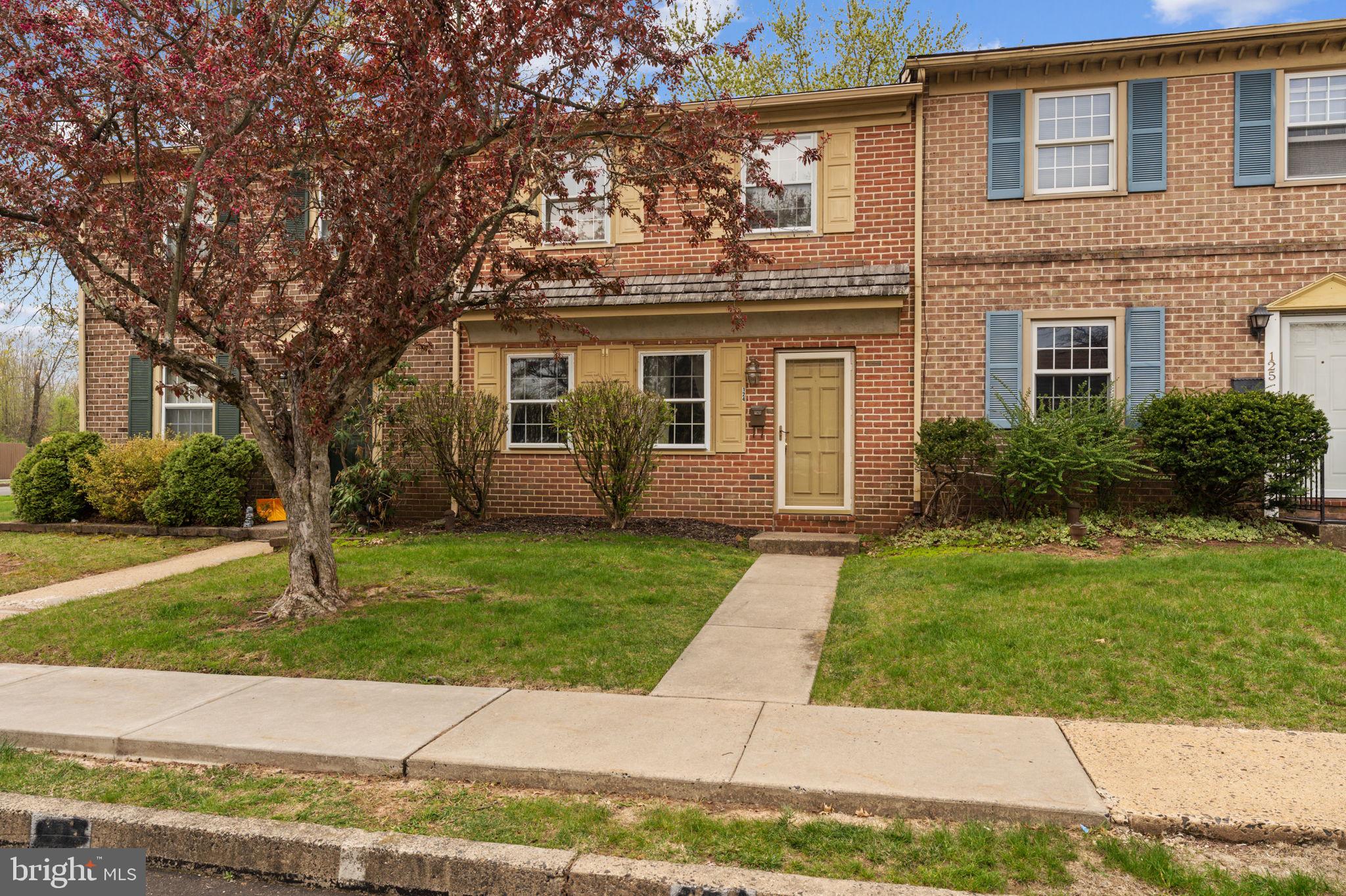 STONEGATE VILLAGE - Residential