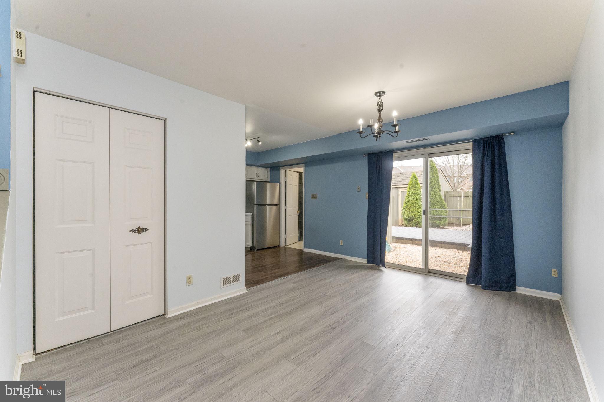 STONEGATE VILLAGE - Residential