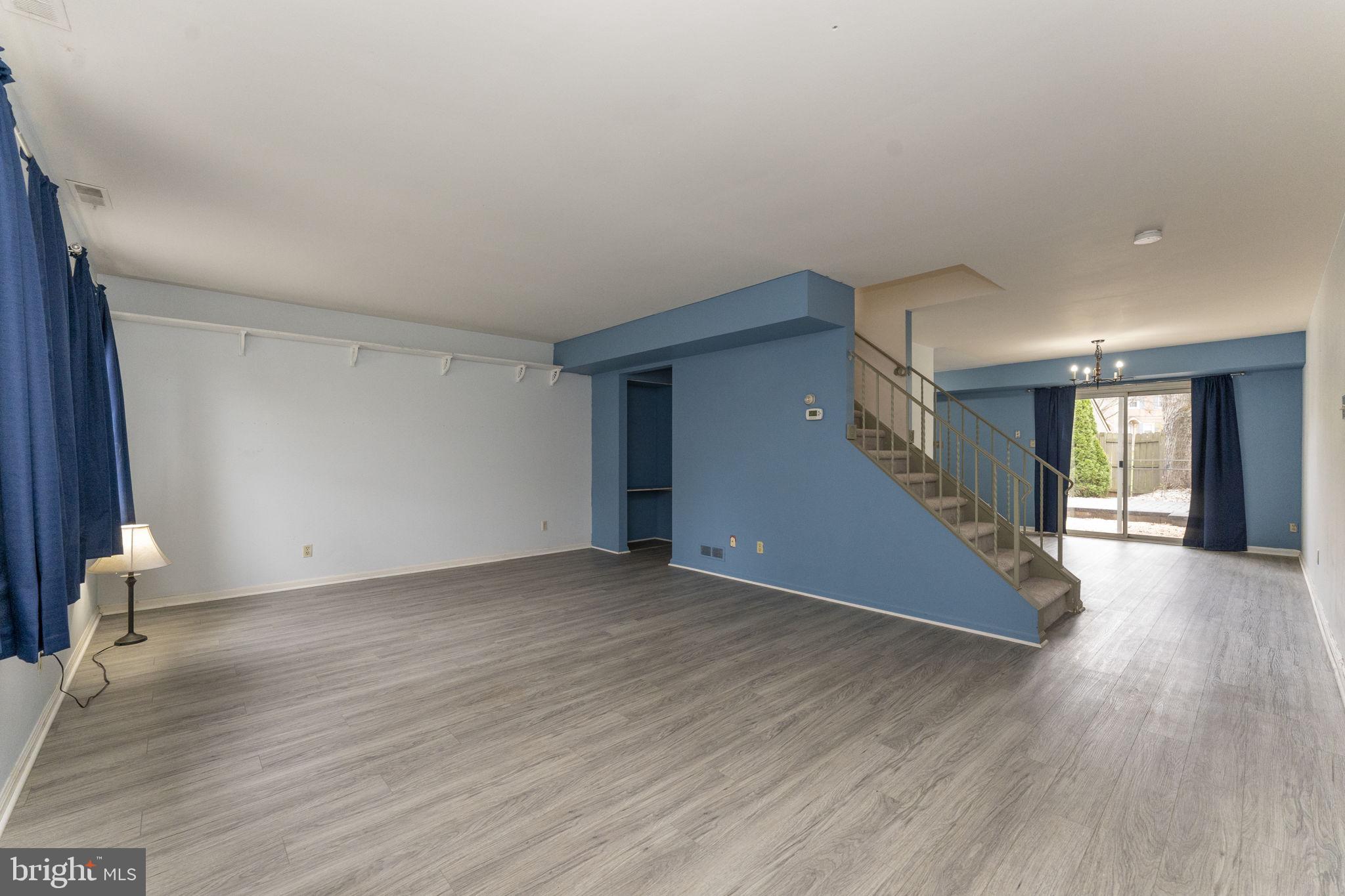 STONEGATE VILLAGE - Residential