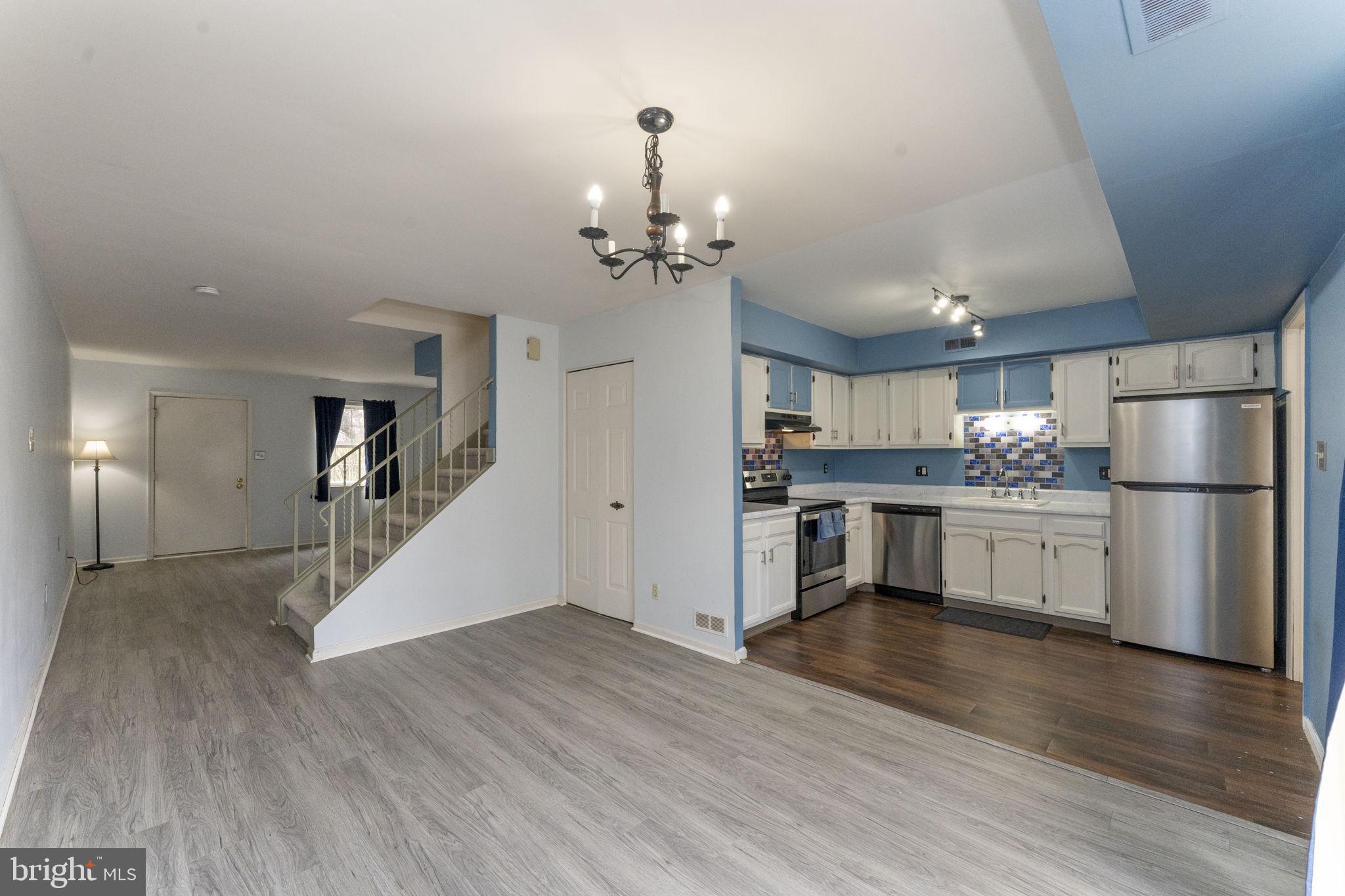 STONEGATE VILLAGE - Residential