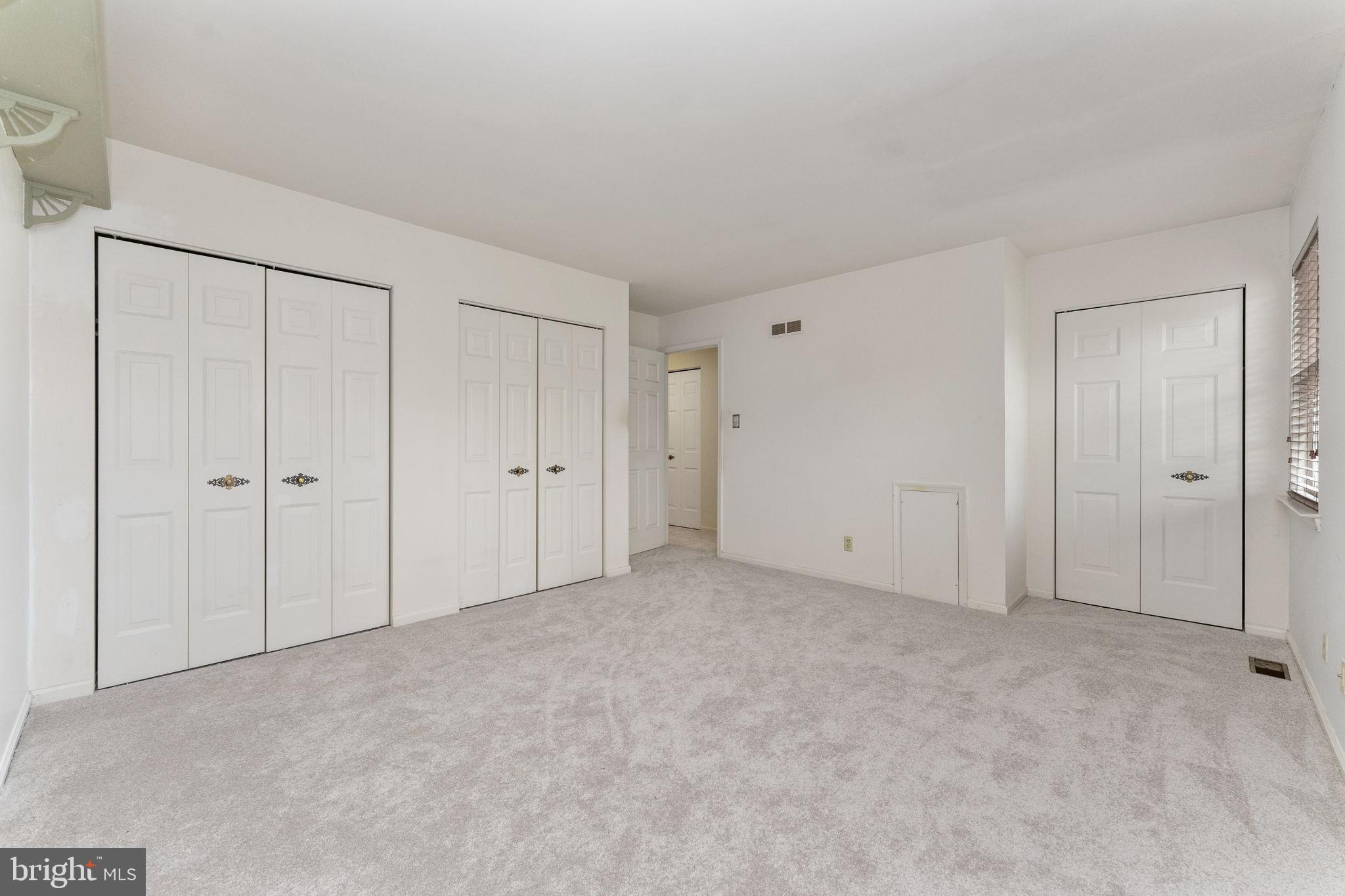 STONEGATE VILLAGE - Residential