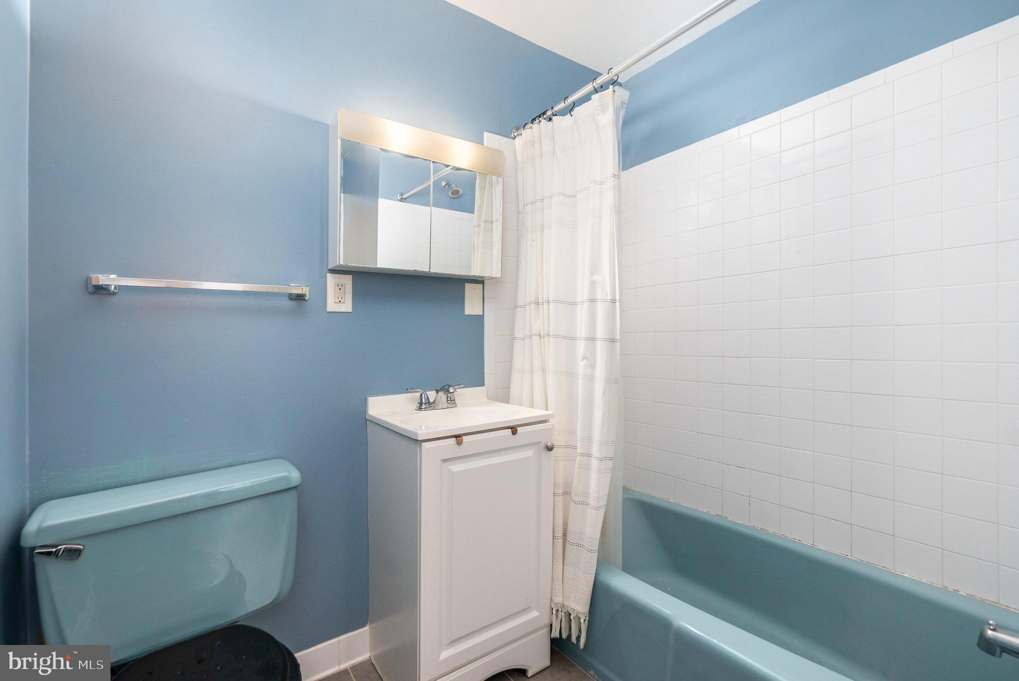 MOORINGS OF OCCOQUAN CON - Residential