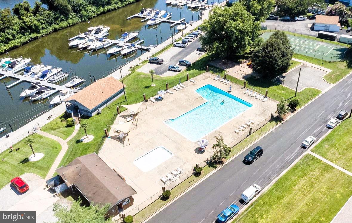 MOORINGS OF OCCOQUAN CON - Residential