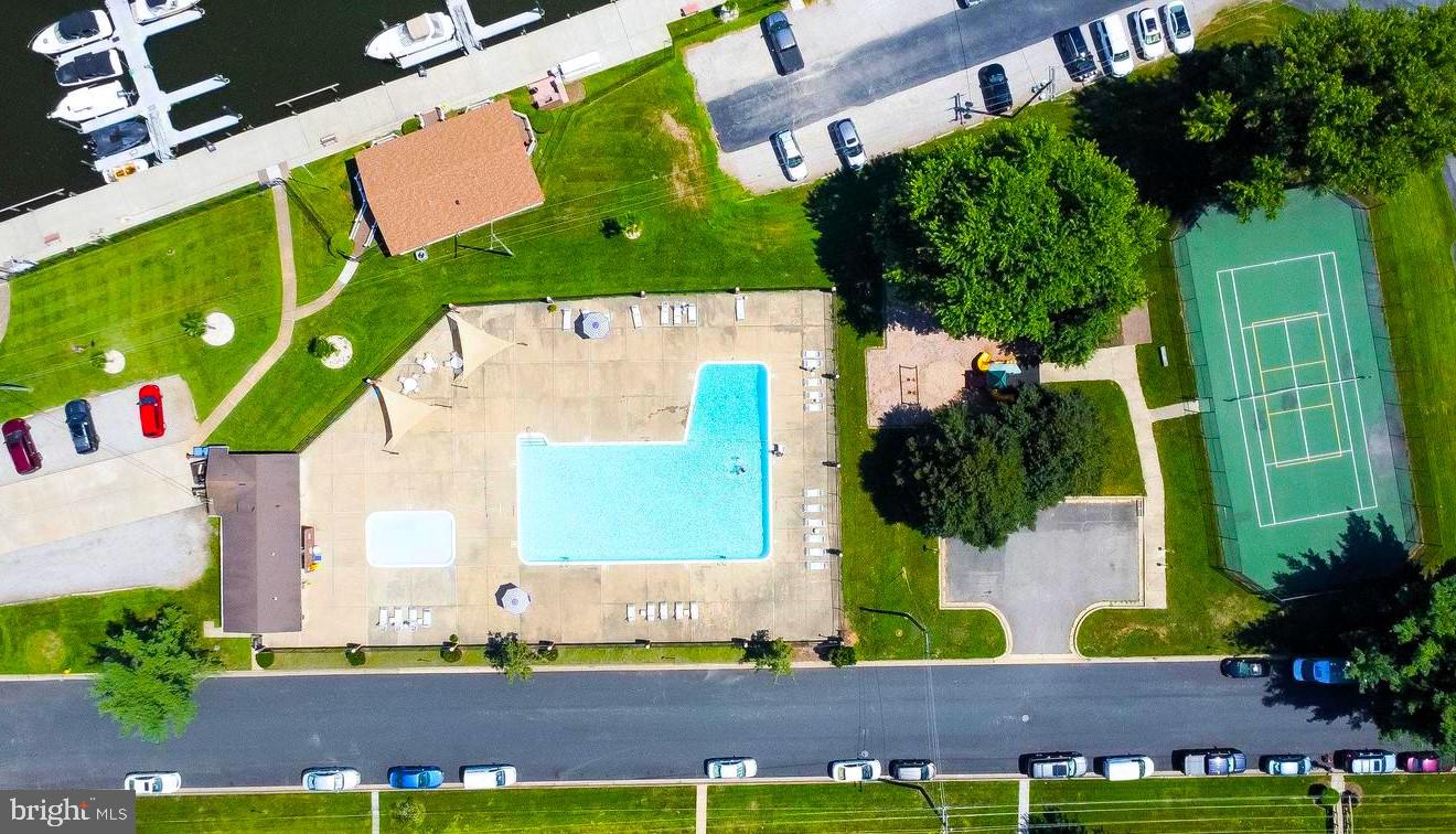 MOORINGS OF OCCOQUAN CON - Residential