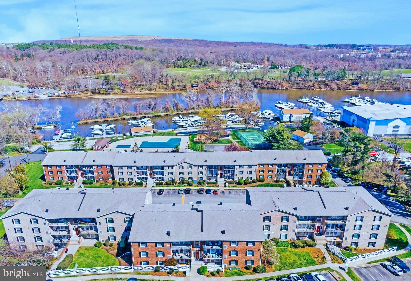 MOORINGS OF OCCOQUAN CON - Residential