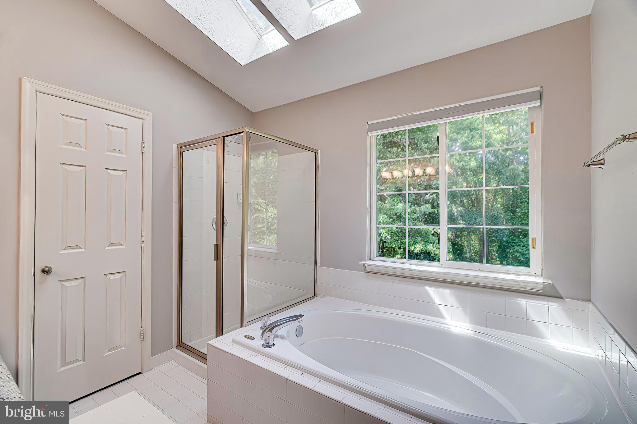 KINGSTOWNE - Residential Lease