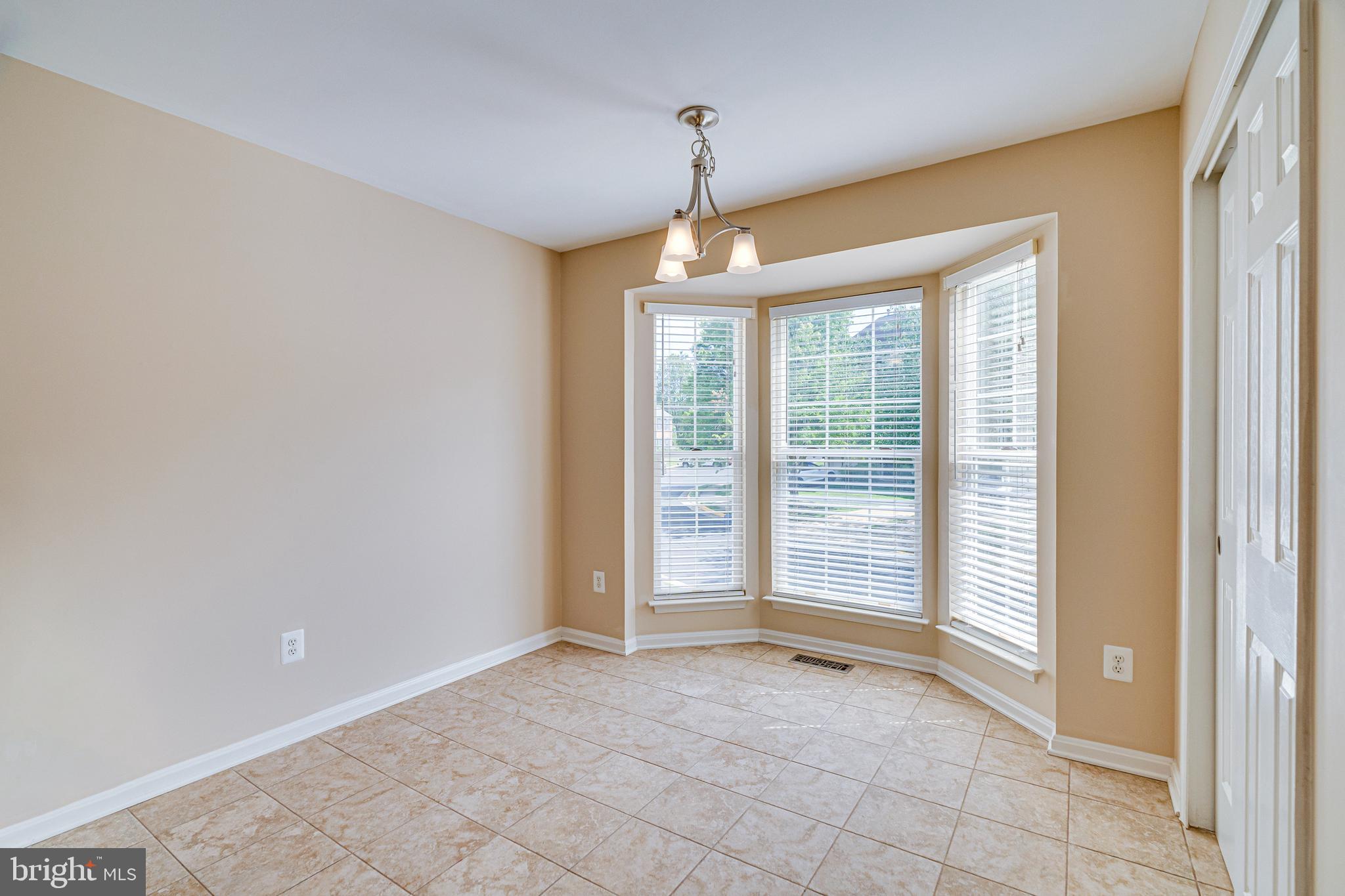 KINGSTOWNE - Residential Lease