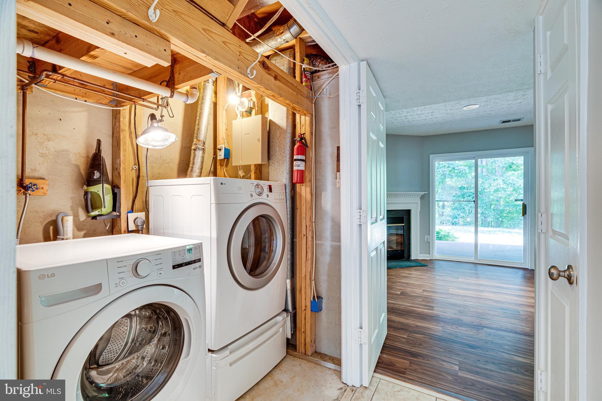 KINGSTOWNE - Residential Lease