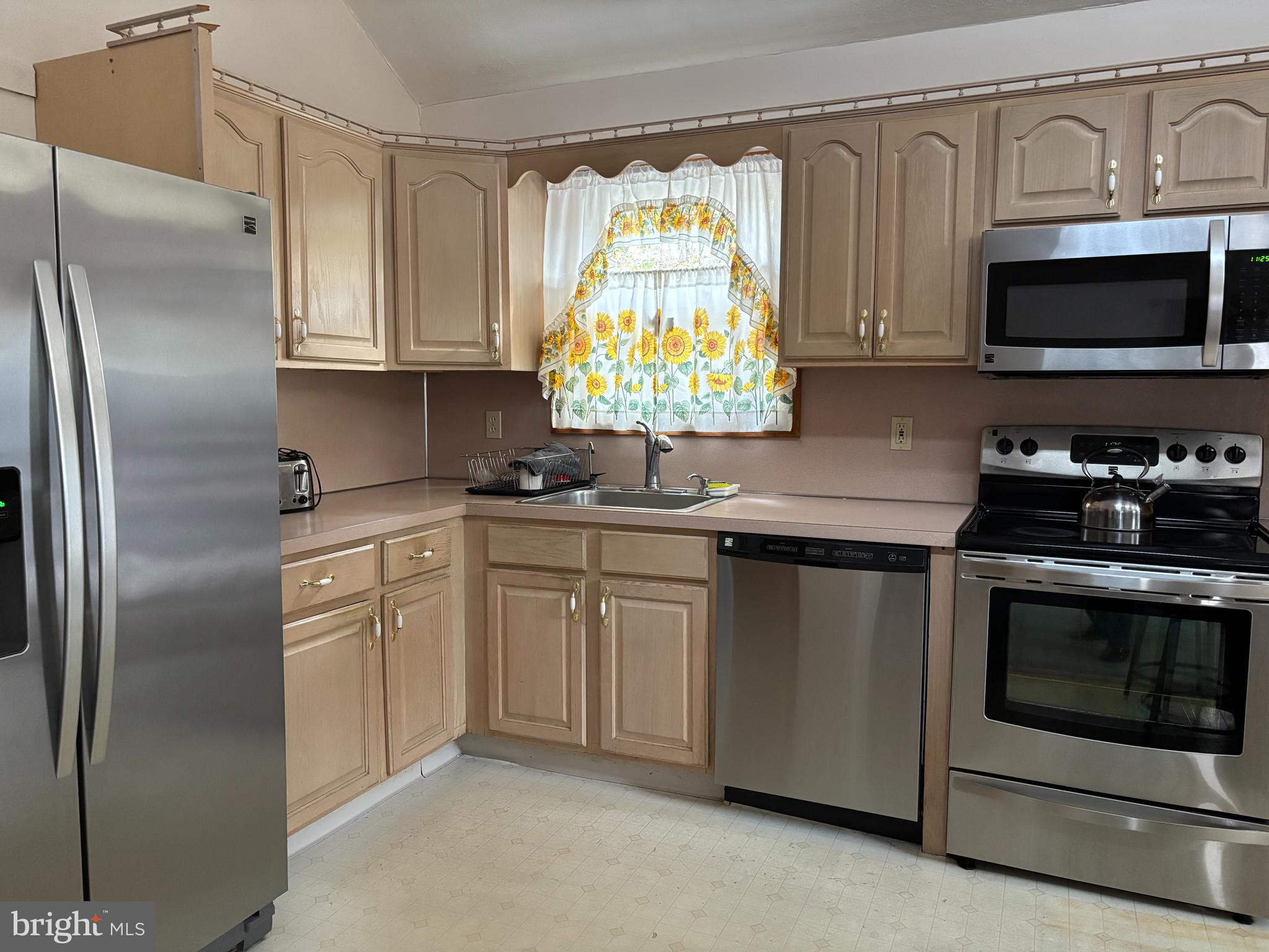 TOWAMENSING TRAILS - Residential