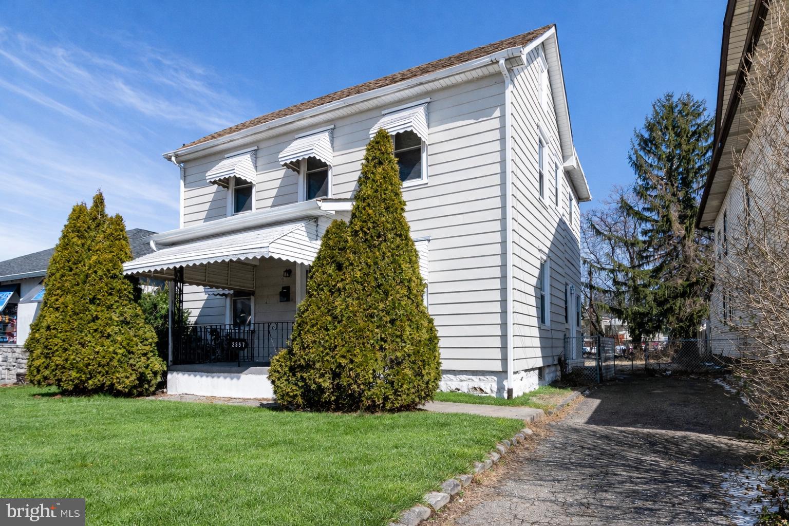 2557 WHITEHORSE MERCERVILLE