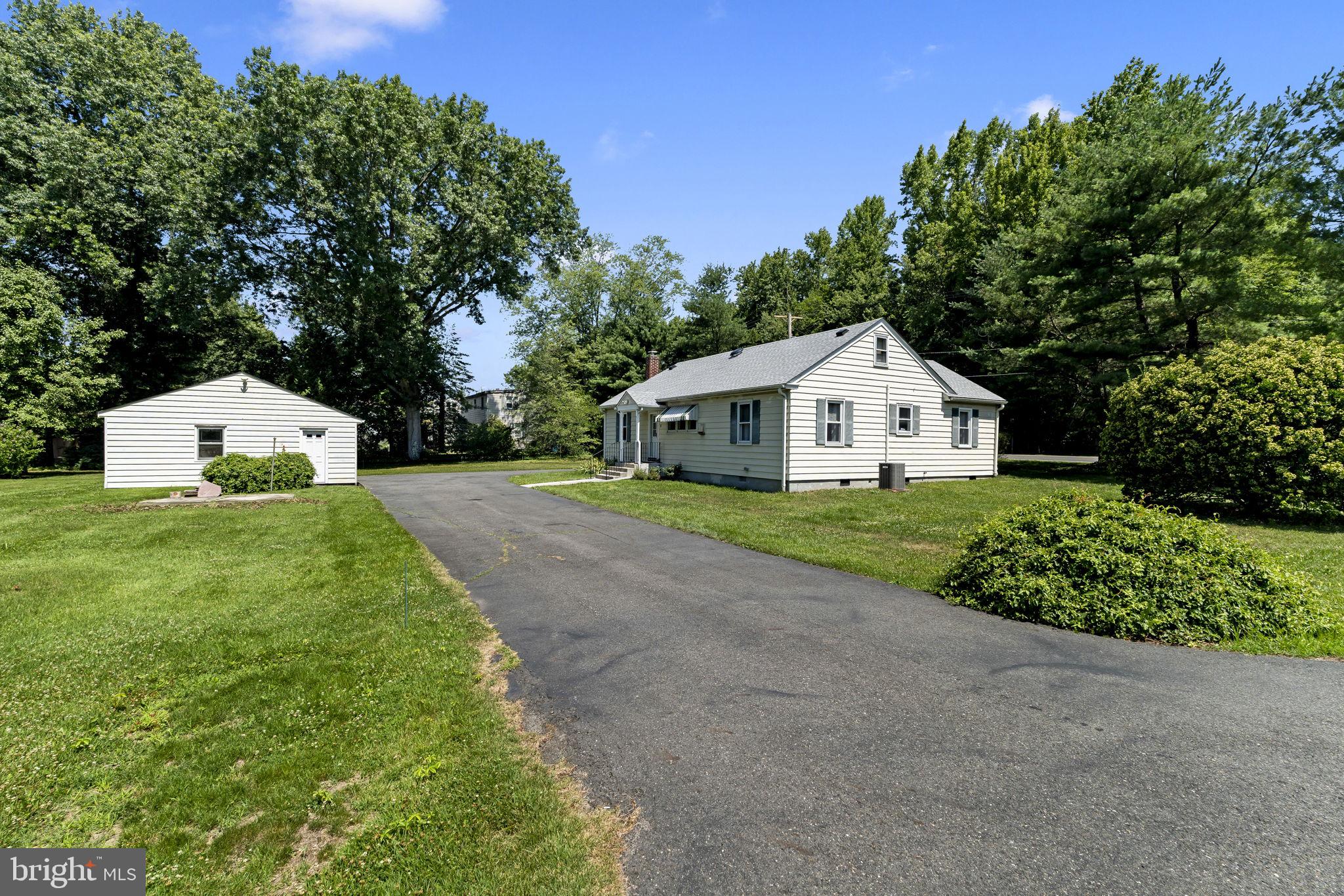 17 MOUNT LAUREL ROAD